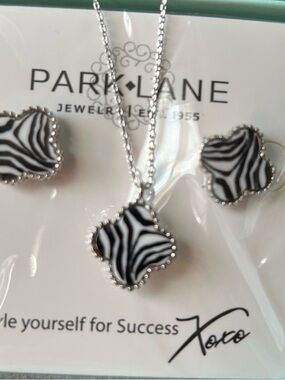 Park Lane Zebra Icon Earrings & Necklace Set